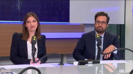 Aurore Bergé et Mounir Mahjoubi étaient les invités de Jean-Michel Apathie sur franceinfo. (FRANCEINFO)