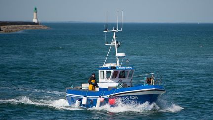 Photo d'illustration d'un bateau de pêhche.&nbsp; (JEAN-SEBASTIEN EVRARD / AFP)