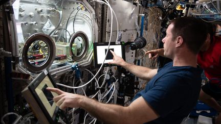 Thomas Pesquet dans la Station spatiale internationale. (NASA / MAXPPP)