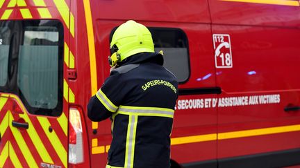 La jeune sapeur-pompier est décédée sur un feu de chaumes dans l'Allier samedi 15 juillet. Photo d'illustration. (CATHERINE AULAZ / MAXPPP)