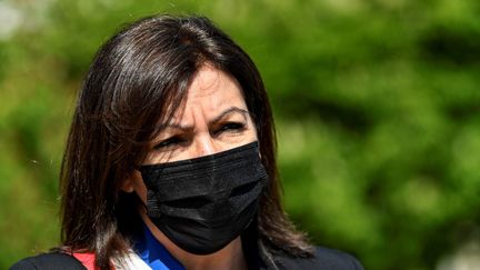 La maire de Paris, Anne Hidalgo, le 24 avril 2021 à Paris, lors d'une cérémonie en hommage aux victimes du génocide arménien. (BERTRAND GUAY / AFP)