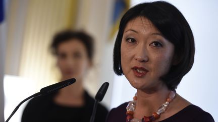 L'ancienne ministre de la Culture, Fleur Pellerin, lors de la passation de pouvoir avec sa successeur Audrey Azoulay le 12 février 2016 à Paris. (LIONEL BONAVENTURE / AFP)