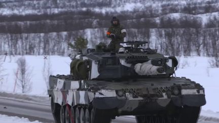 L'Otan effectue de grandes manœuvres militaires dans l'Arctique en Norvège, en Suède et en Finlande, dans un contexte de tensions avec la Russie.  Des manœuvres XXL, les plus grandes depuis la fin de la guerre froide.