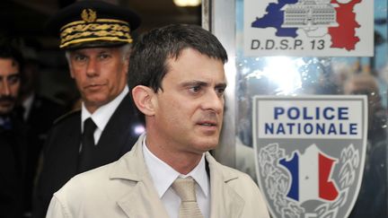 Le ministre de l'Int&eacute;rieur, Manuel Valls, le 21 mai 2012 &agrave; Marseille. (BORIS HORVAT / AFP)