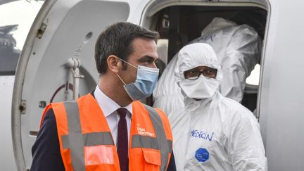 Coronavirus : la France a-t-elle atteint le pic de la seconde vague ?