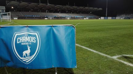 Le stade René Gaillard à Niort, dans les Deux-Sèvres, où évolue le club des Chamois niortais. (NOÉMIE GUILLOTIN / RADIO FRANCE)