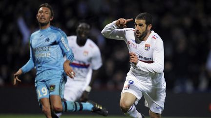 Lisandro Lopez auteur d'un doublé contre Marseille le 8 novembre 2009 à Lyon. (PHILIPPE DESMAZES / AFP)