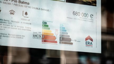 Le diagnostic de performance énergétique d'un logement à vendre à Toulouse (Haute-Garonne), le 27 septembre 2023. (ADRIEN NOWAK / HANS LUCAS / AFP)