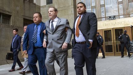 L'ancien producteur de cinéma, Harvey Weinstein, à la sortie d'un tribunal de New York (Etats-Unis), le&nbsp;6 décembre 2019. (EDUARDO MUNOZ ALVAREZ / AFP)