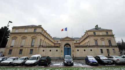 La tentative de meutre a eu lieu devant la préfecture du Calvados, à Caen. (MYCHELE DANIAU / AFP)