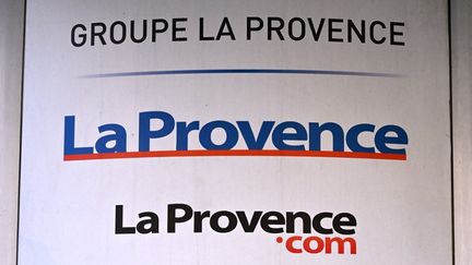 Le&nbsp;groupe La Provence change de propriétaire, avec l'aval du tribunal de commerce, le 30 septembre 2022. (CHRISTOPHE SIMON / AFP)