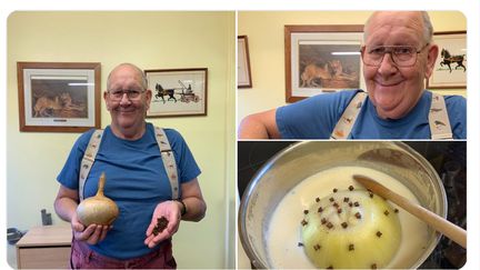 Gerald Stratford partage sur son compte Twitter les photos de ses légumes géants. (CAPTURE D'ÉCRAN)