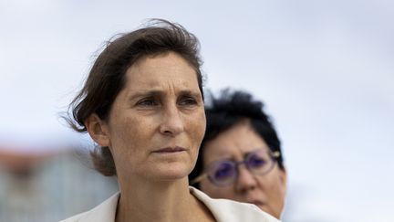 La ministre des Sports Amélie Oudéa-Castera lors d'un déplacement à Hossegor, le 2 septembre 2022. (GUILLAUME ARRIETA / WE_CREATIVE via AFP)