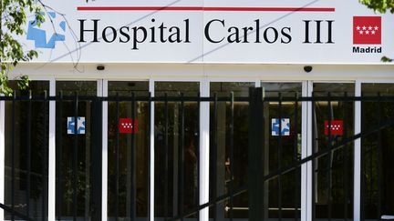 L'h&ocirc;pital Carlos III de Madrid (Espagne) o&ugrave; une aide-soignante a &eacute;t&eacute; contamin&eacute;e par le virus Ebola.&nbsp; (GERARD JULIEN / AFP )