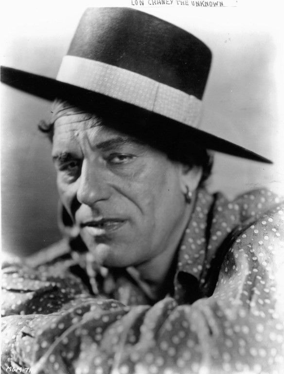 Lon Chaney (1883-1930) dans "L'inconnuLon Chaney (1883-1930) de Tod Browning
 (Archives du 7eme Art / Photo12)