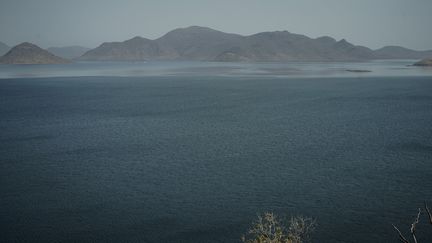 Le réservoir du Grand barrage de la Renaissance, le 19/02/2022. (AMANUEL SILESHI / AFP)