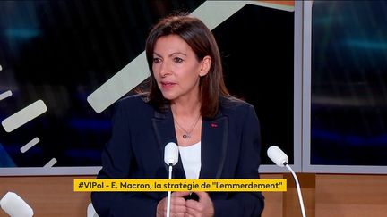 La maire (PS) de Paris, Anne Hidalgo, sur le plateau de l'émission "#VIPol" sur franceinfo, le 6 janvier 2022. (FRANCEINFO)