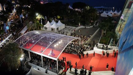 Comme chaque année, le monde du cinéma aura les yeux rivés sur le Palais des Festivals, en plein milieu de Cannes pour la 76e édition du Festival de Cannes. (VALERY HACHE / AFP)