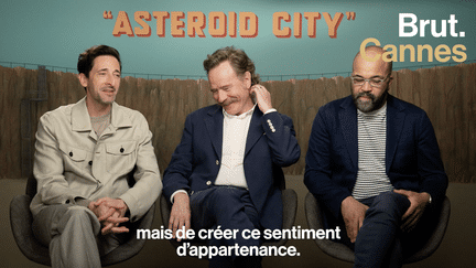 Mardi 23 mai, le réalisateur Wes Anderson a présenté au Festival de Cannes son nouveau film “Asteroid City”, en compétition pour la Palme d’or. Un casting cinq étoiles dont font partie Adrien Brody, Bryan Cranston et Jeffrey Wright. Pour Brut, ils évoquent le cinéma de Wes Anderson et sa manière de procéder.