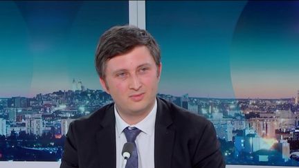 Olivier Redoulès, directeur des études de Rexecode, est l’invité du 19/20 info pour revenir sur les annonces du gouvernement à propos des investissements, lors du sommet "Choose France".