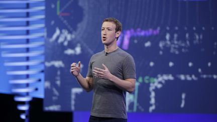 Mark Zuckerberg lors de la conférence F8 à San Francisco, mardi 12 avril 2016. (ERIC RISBERG/AP/SIPA)