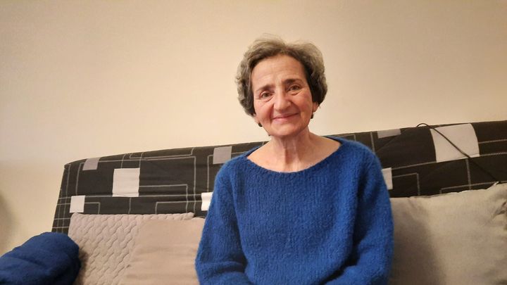 Randa Baas, 66 ans, traductrice et membre de l'association Revivre qui vient en aide aux réfugiés syriens en France. (WILLY MOREAU / FRANCEINFO)