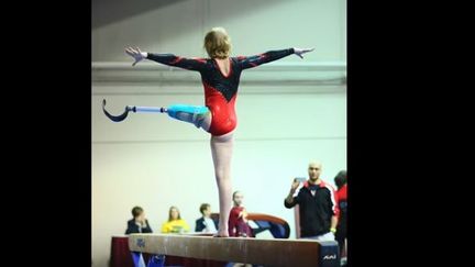 Kate Foster à continuer de faire des prouesses sur une poutre à la&nbsp;St. Jude Gymnastics 2016 à&nbsp;Montgomery dasn l'Alabama (St JUDE GYMNASTICS MEET / YOUTUBE)