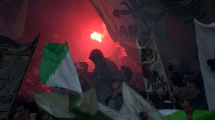 &nbsp; (Des supporters de l'A.S. Saint-Etienne lors du match de Ligue 1 face à Lyon, le 30 novembre © Maxppp)