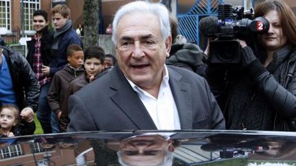 Dominique Strauss-Kahn, le 6 mai 2012 &agrave; Sarcelles (Val-d'Oise). (THOMAS SAMSON / AFP)