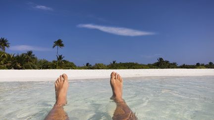 Avoir "les doigts de pied en éventail" au bord de l'eau. (CAIA IMAGE/SCIENCE PHOTO LIBRARY / NEW)