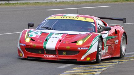 La Ferrari AF Corse N.71 au virage d'Indianapolis