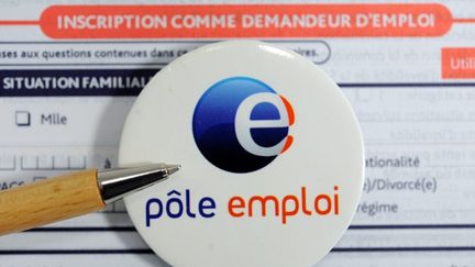 Le taux de ch&ocirc;mage atteint 10,3% avec les d&eacute;partements d'Outre-mer. (FRED TANNEAU / AFP)