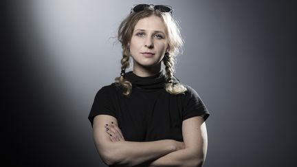 Maria&nbsp;Aliokhina, opposante russe de Vladimir Poutine et membre du groupe punk Pussy Riot, en octobre 2017. (JOEL SAGET / AFP)