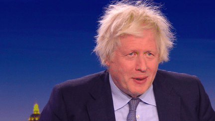 Crise du NHS : "Quand j’étais Premier ministre, (…) on a lancé un énorme programme de recrutement des infirmières", se défend Boris Johnson