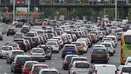 La barrière de péage de Saint-Quentin-Fallavier (Isère), le 8 juillet 2017. (ROMAIN LAFABREGUE / AFP)