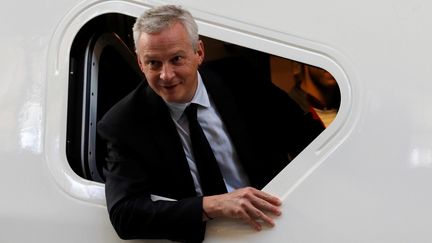 Bruno Le Maire le 26 octobre 2017 lors d'une visite du site Alstom à Belfort (Territoire de&nbsp;Belfort).&nbsp; (PHILIPPE WOJAZER / REUTERS)