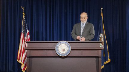 Ben Bernanke, le patron de la&nbsp;R&eacute;serve f&eacute;d&eacute;rale am&eacute;ricaine, le 18 septembre 2013 lors d'une conf&eacute;rence de presse &agrave; Washington (Etats-Unis). (JIM WATSON / AFP)