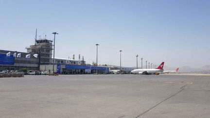 L'aéroport de Kaboul, le 10 septembre 2021. (SAYED KHODAIBERDI SADAT / ANADOLU AGENCY / AFP)