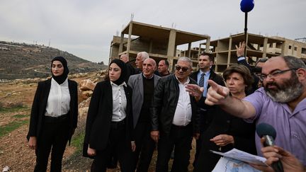 La ministre des Affaires étrangères, Catherine Colonna, en visite dimanche 17 décembre 2023 près de Ramallah, en Cisjordanie (JAAFAR ASHTIYEH / AFP)