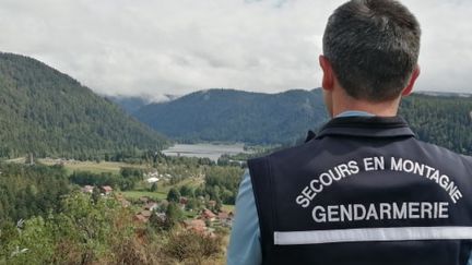 Un gendarme du peloton de gendarmerie de montagne&nbsp;(Vosges, août 2019) (MANON VAUTIER-CHOLLET / FRANCE BLEU SUD LORRAINE / RADIO FRANCE)