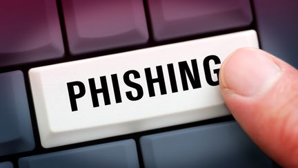 Une touche d'un clavier d'ordinateur marquée "PHISHING". (ULLSTEIN BILD / ULLSTEIN BILD)