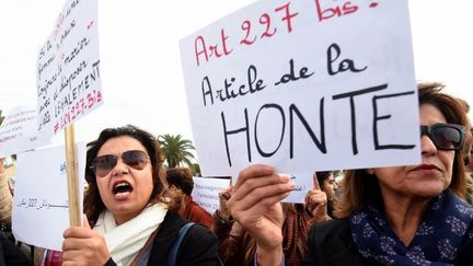 Tunisie: manifestation contre le mariage d'une mineure avec son agresseur. (FETHI BELAID / AFP)