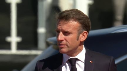 Nouveau gouvernement : Emmanuel Macron ne nommera personne à Matignon avant le 23 août (Franceinfo)