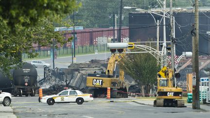 Les restes du train qui a explos&eacute; &agrave; Lac-M&eacute;gantic, au Qu&eacute;bec (Canada), le 7 juillet 2013. (JOEL LEMAY / AGENCE QMI / AFP)