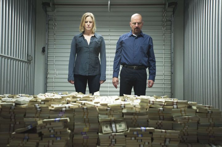 Les personnages de Skyler White (Anna Gunn) et Walter White (Bryan Cranston), dans un &eacute;pisode de la s&eacute;rie "Breaking Bad", dont le dernier &eacute;pisode est diffus&eacute; sur la cha&icirc;ne am&eacute;ricaine AMC, dimanche 29 septembre 2013.&nbsp; (LEWIS JACOB / AP / SIPA)