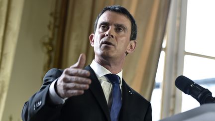 "Résister, c'est se confronter à la réalité", répond Valls à Taubira