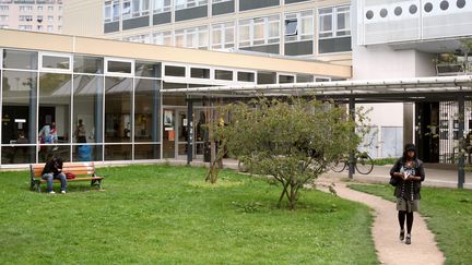 200 étudiants ont déposé une demande après de l'Unef de l'université de Nanterre pour obtenir une place dans cette université à la rentrée.&nbsp; (MARC WATTRELOT / AFP)