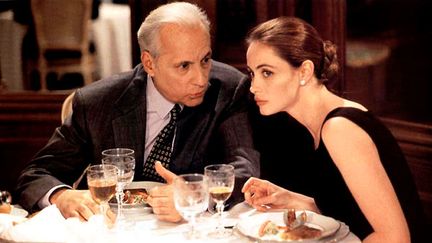 Emmanuelle B&eacute;art et Michel Serrault, dans "Nelly et monsieur Arnaud", de Claude Sautet, en 1995. (LES FILMS ALAIN SARDE)