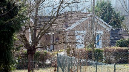 Le pavillon familial de Dampmart (Seine-et-Marne), o&ugrave; les corps des trois enfants ont &eacute;t&eacute; retrouv&eacute;s le 22 f&eacute;vrier 2013. (MAXPPP / ARNAULT SERRIERE)