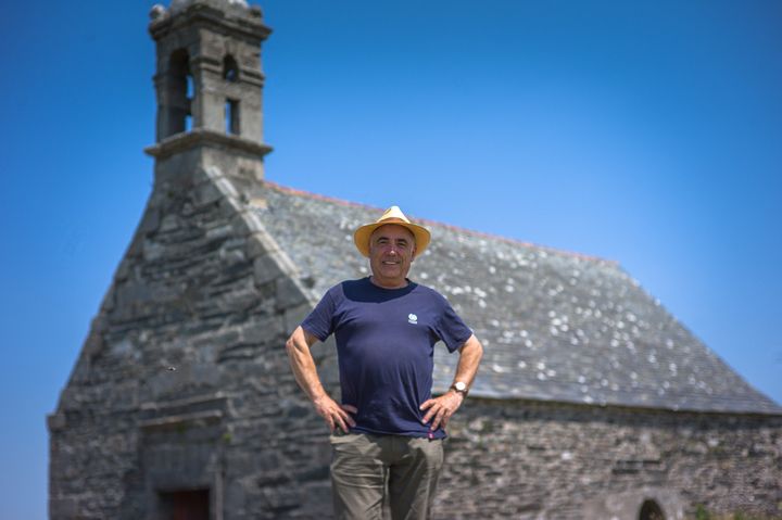 Le Grand Druide Morgan, de la Gorsedd de Bretagne. C'est l'un des 350 druides toujours en activité en Bretagne. (MATTHIEU MONDOLONI / FRANCE INFO / RADIO FRANCE)